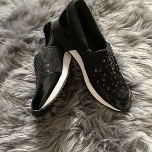 Simply Vera Wang Slip on Sneakers